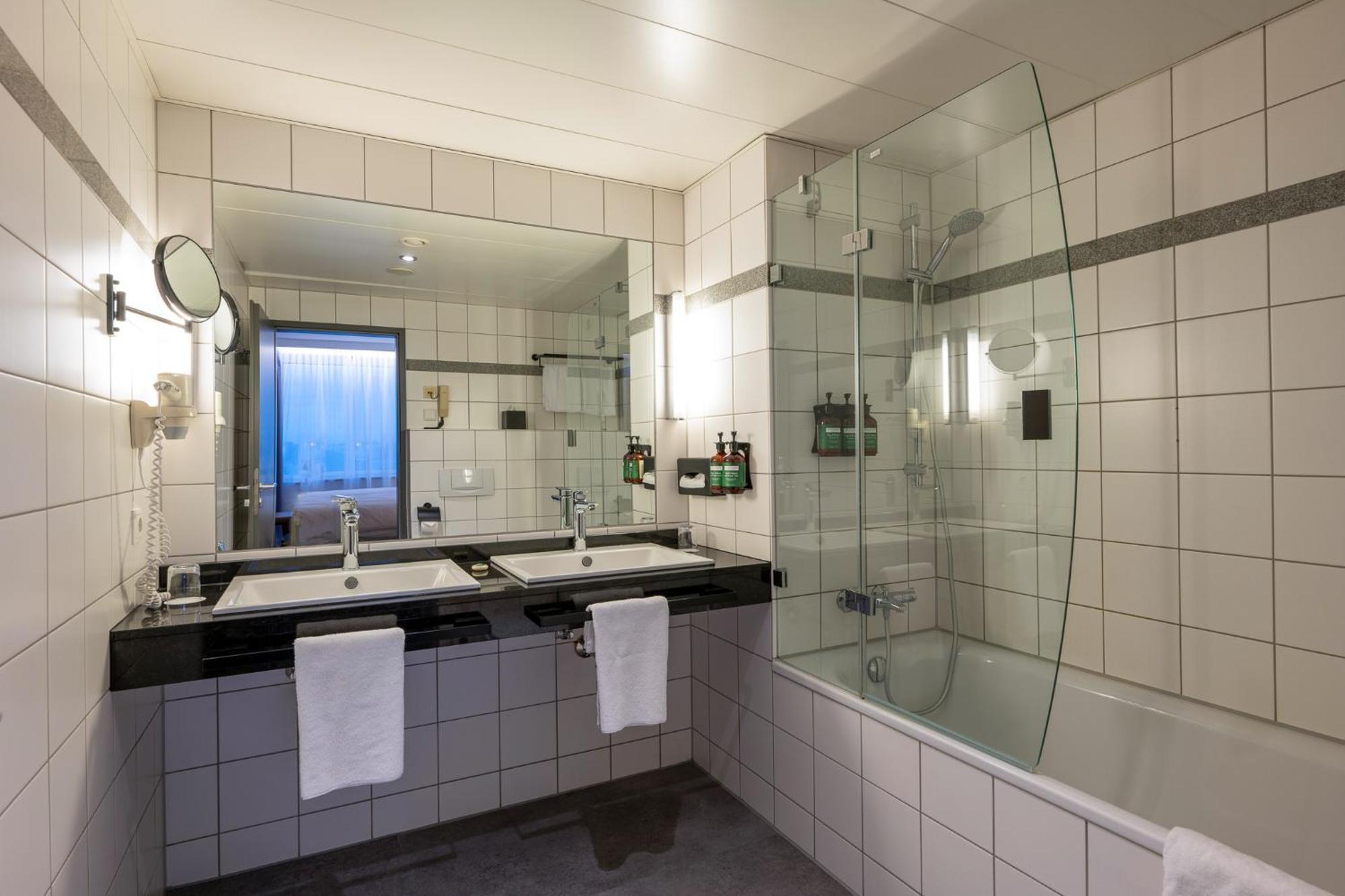 Voco Seestern By Ihg Hotel 4*